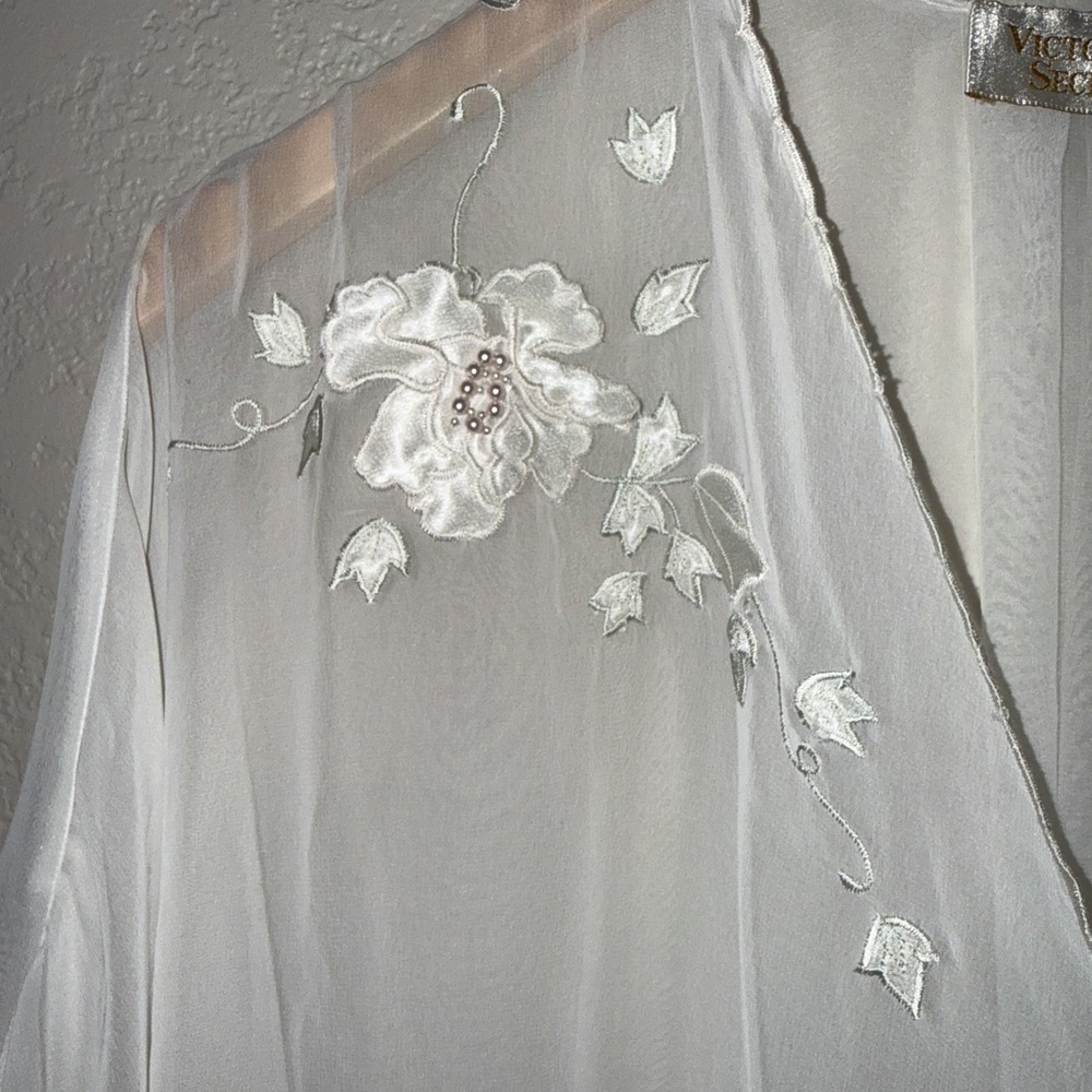 Victoria's Secret Gold Label Sheer Lace & Pearls Ivory Chiffon Robe Vintage OS - Picture 6 of 9